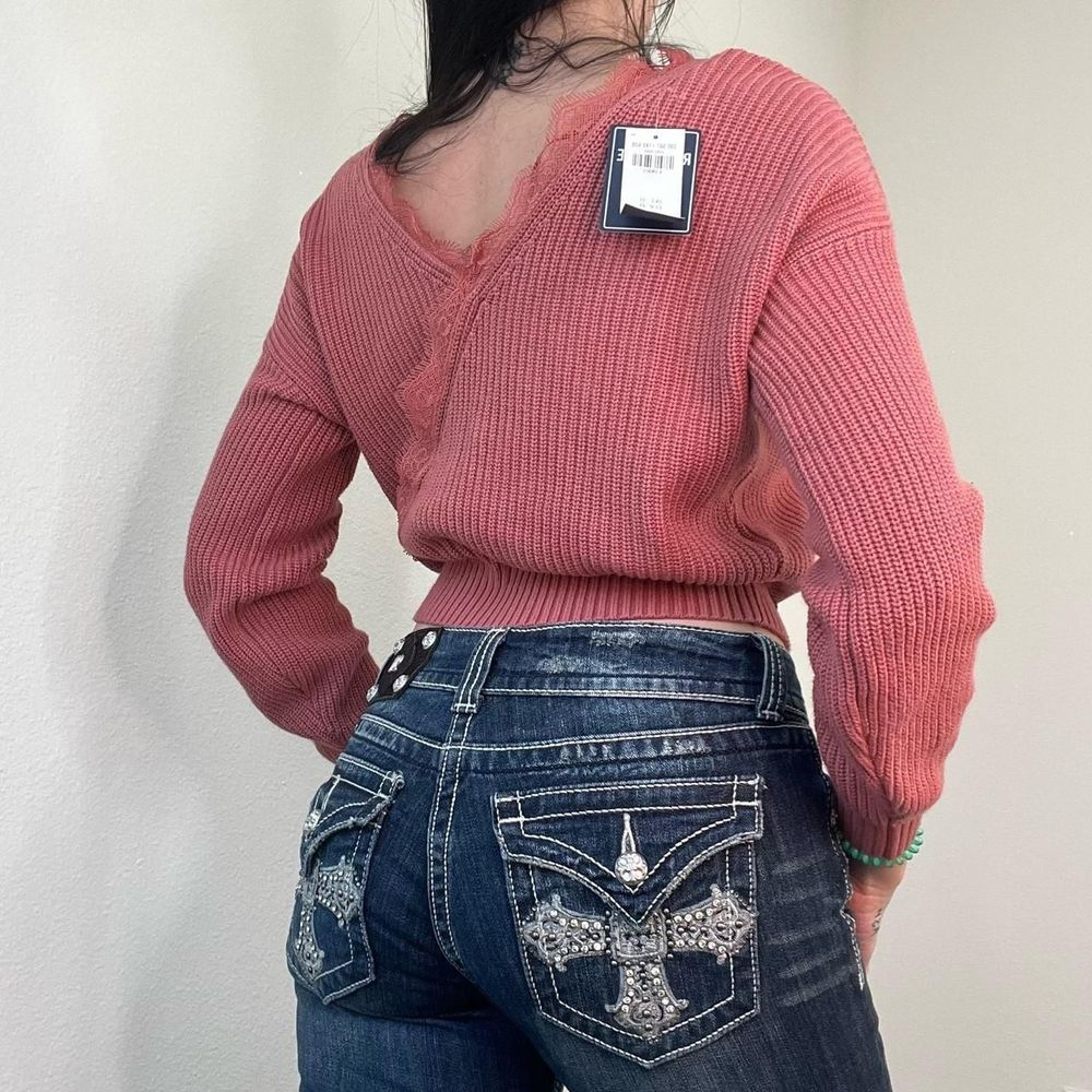 NWT mauve Hollister co reversible cropped long sleeve lace trim sweater - Picture 4 of 4